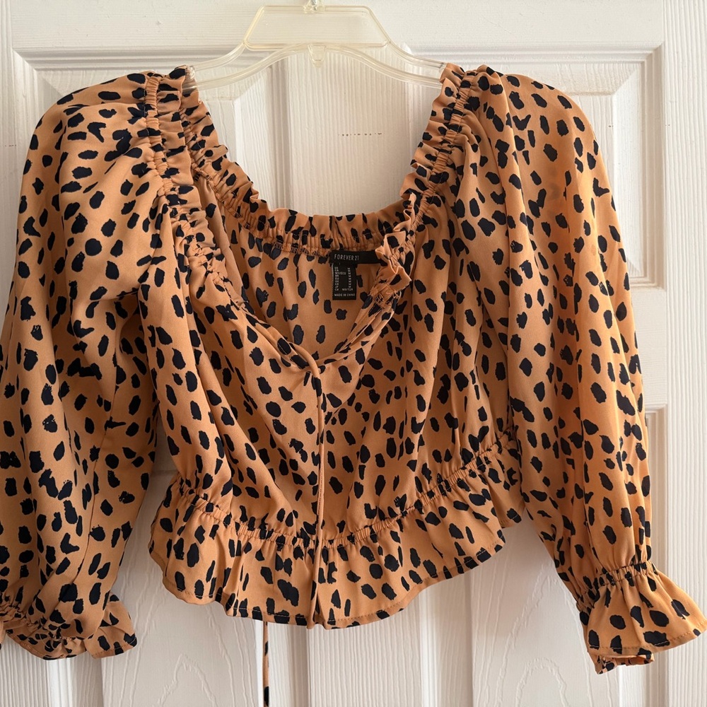 Forever 21 Tan Leopard Print Puff Sleeve Crop Top with Black Spots